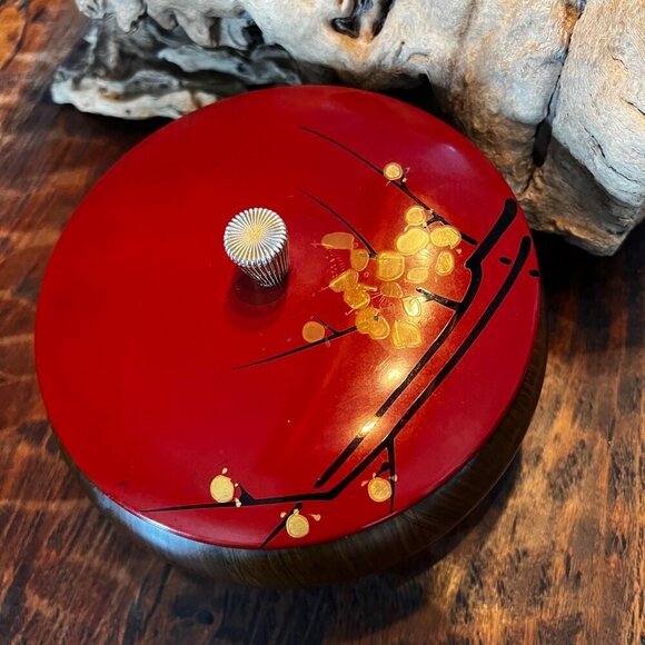 Vintage Metal Japanese Apple Trinket Box - Picture 4 of 8